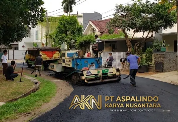 jasa pengaspalan jalan jakarta saat mengerjakan di daerah perumahan
