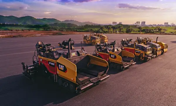 sewa alat berat majalengka mempunyai unit asphalt finisher baru